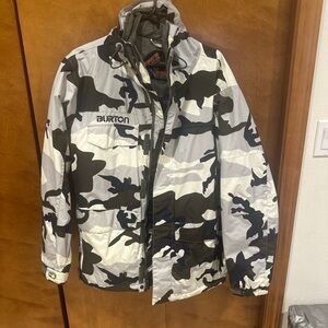 Burton Men's Snowboard Jacket - Black, White, and Gray Camouflage